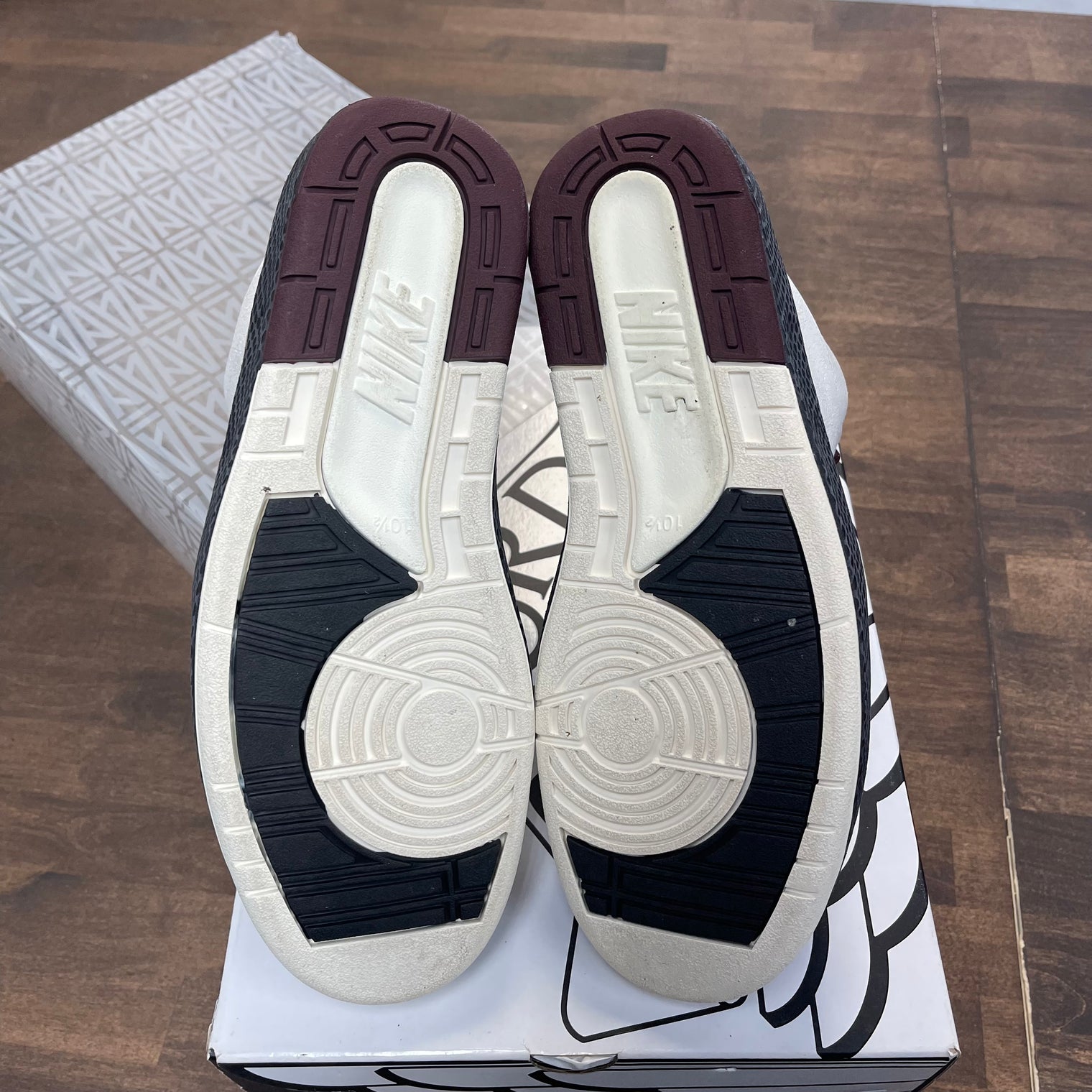 A Ma Manière Jordan 2 (USED)
