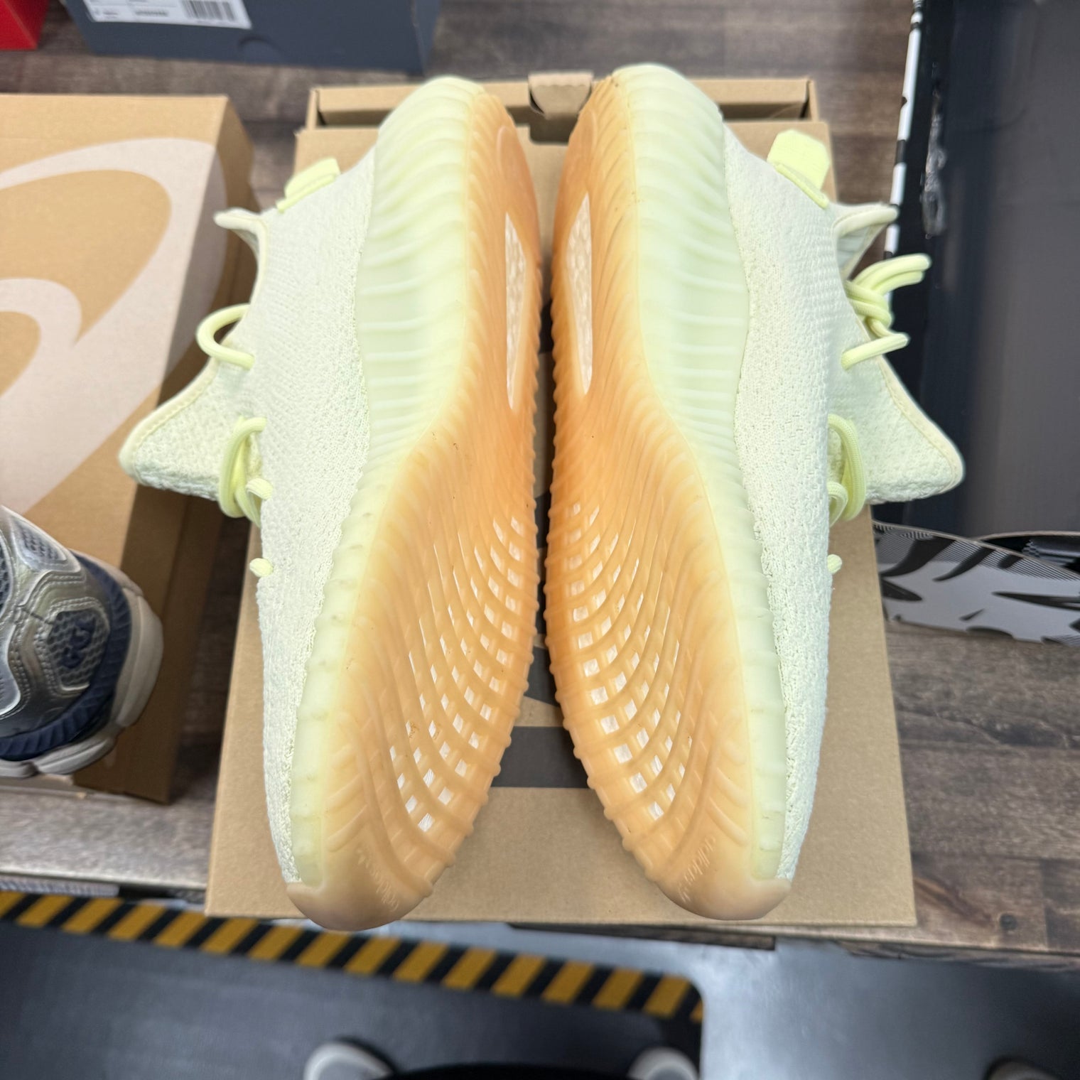 Butter Adidas Yeezy Boost 350 V2 (Lightly Worn)