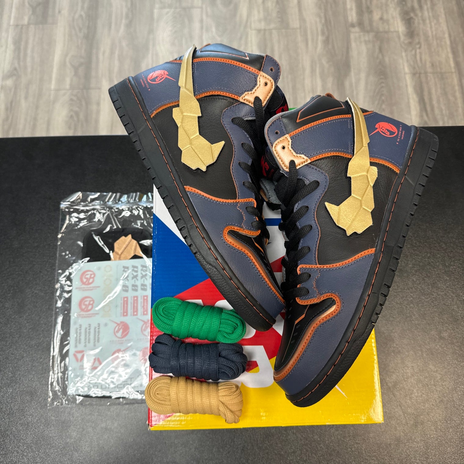 Gundam Nike SB Dunk High Unicorn Banshee (Like New)