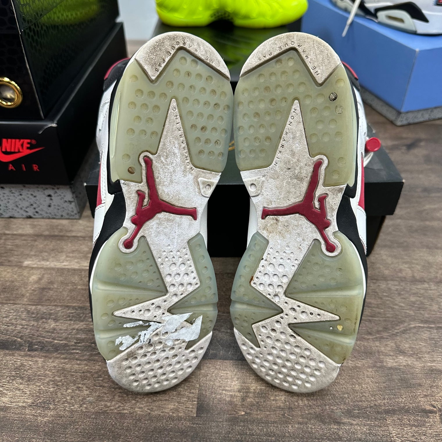 Carmine Jordan 6 Retro (GS) (USED, Replacement Box)