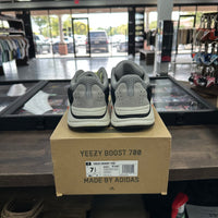 Waverunner Yeezy 700 (USED)