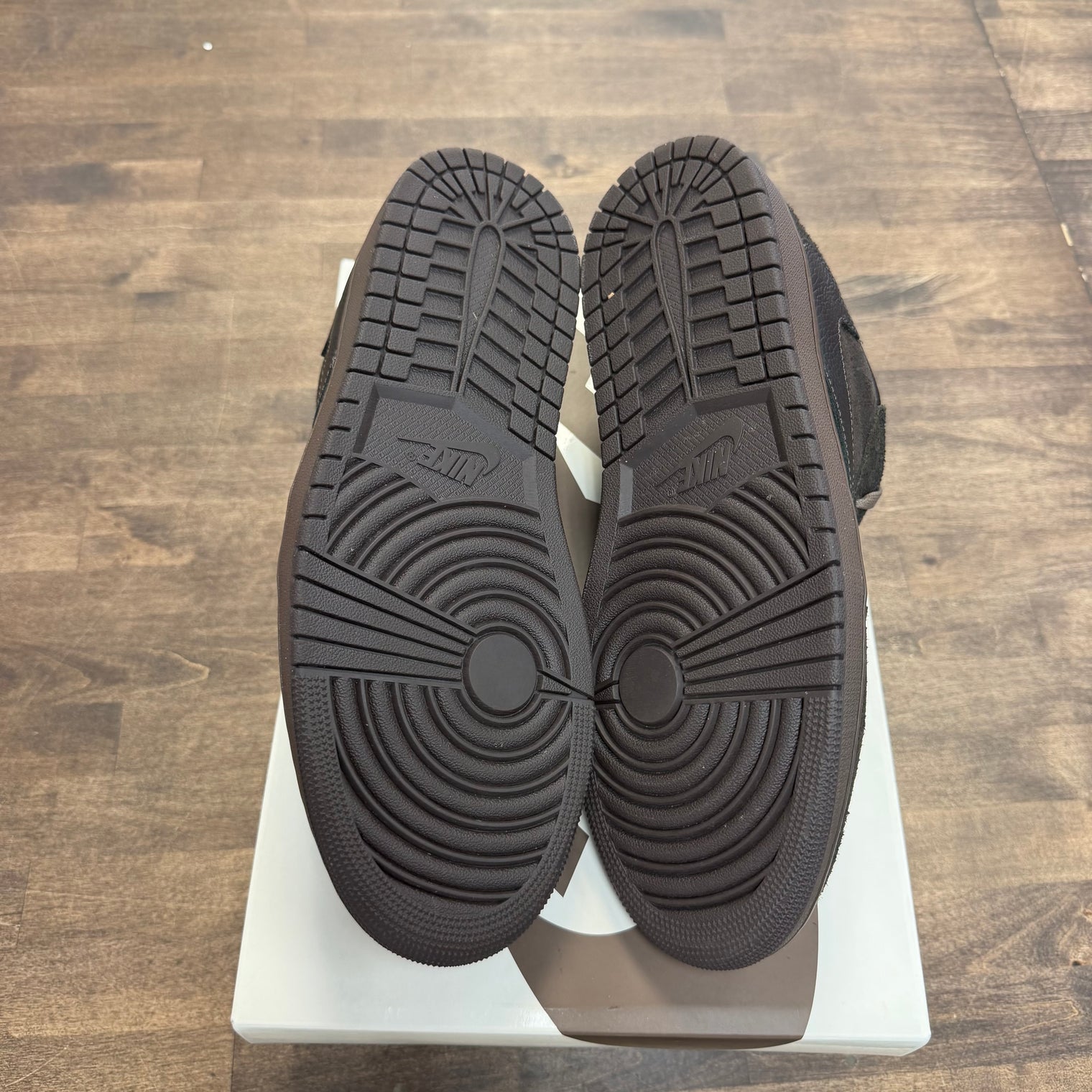 Travis Scott Velvet Brown Jordan 1 Low OG SP (USED)