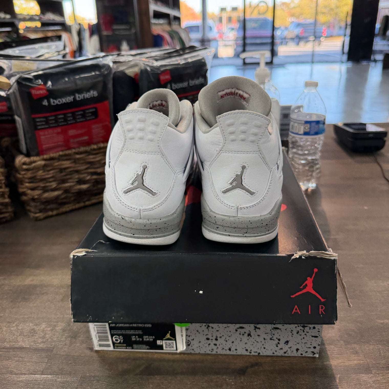 White Oreo Jordan 4 (GS) (USED)
