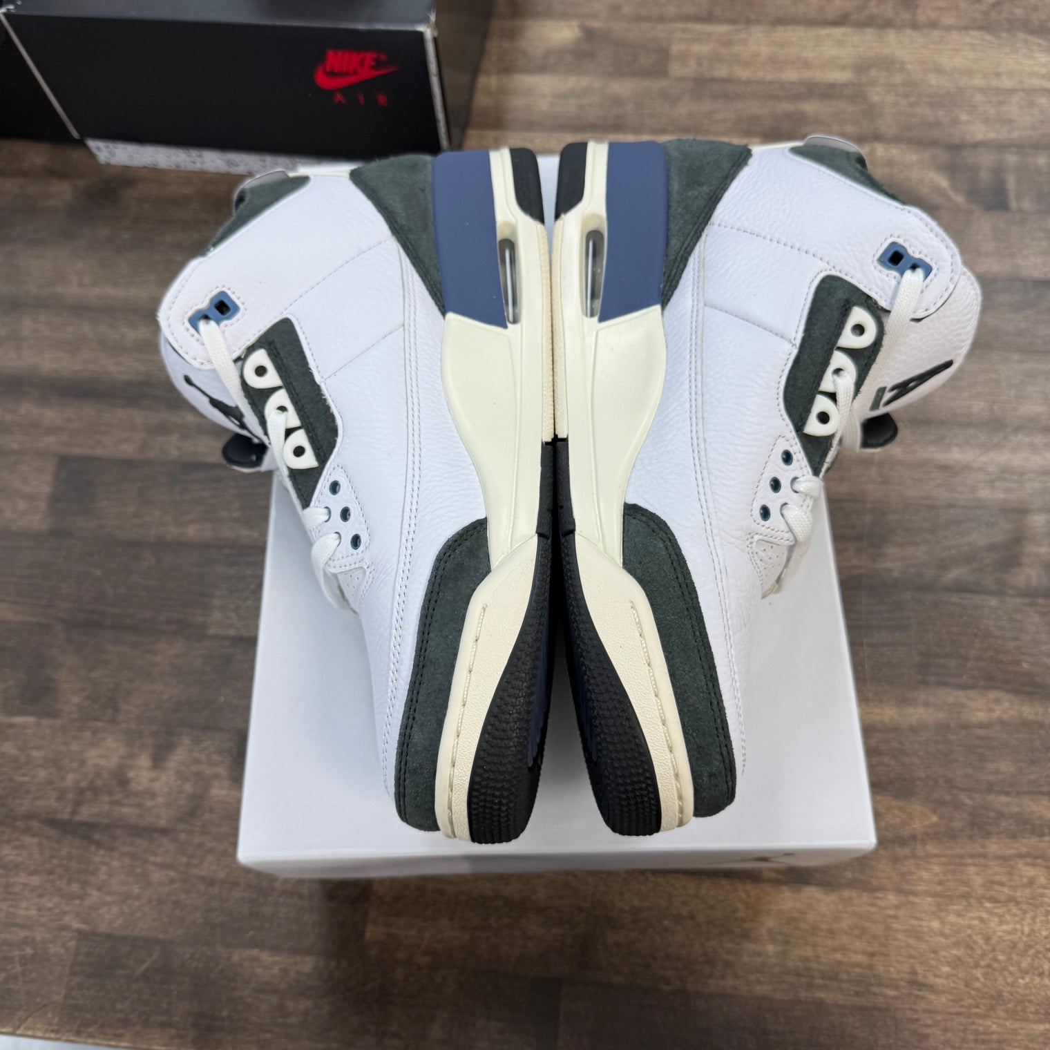 A Ma Maniere Diffused Blue Jordan 3 Retro OG SP (USED)