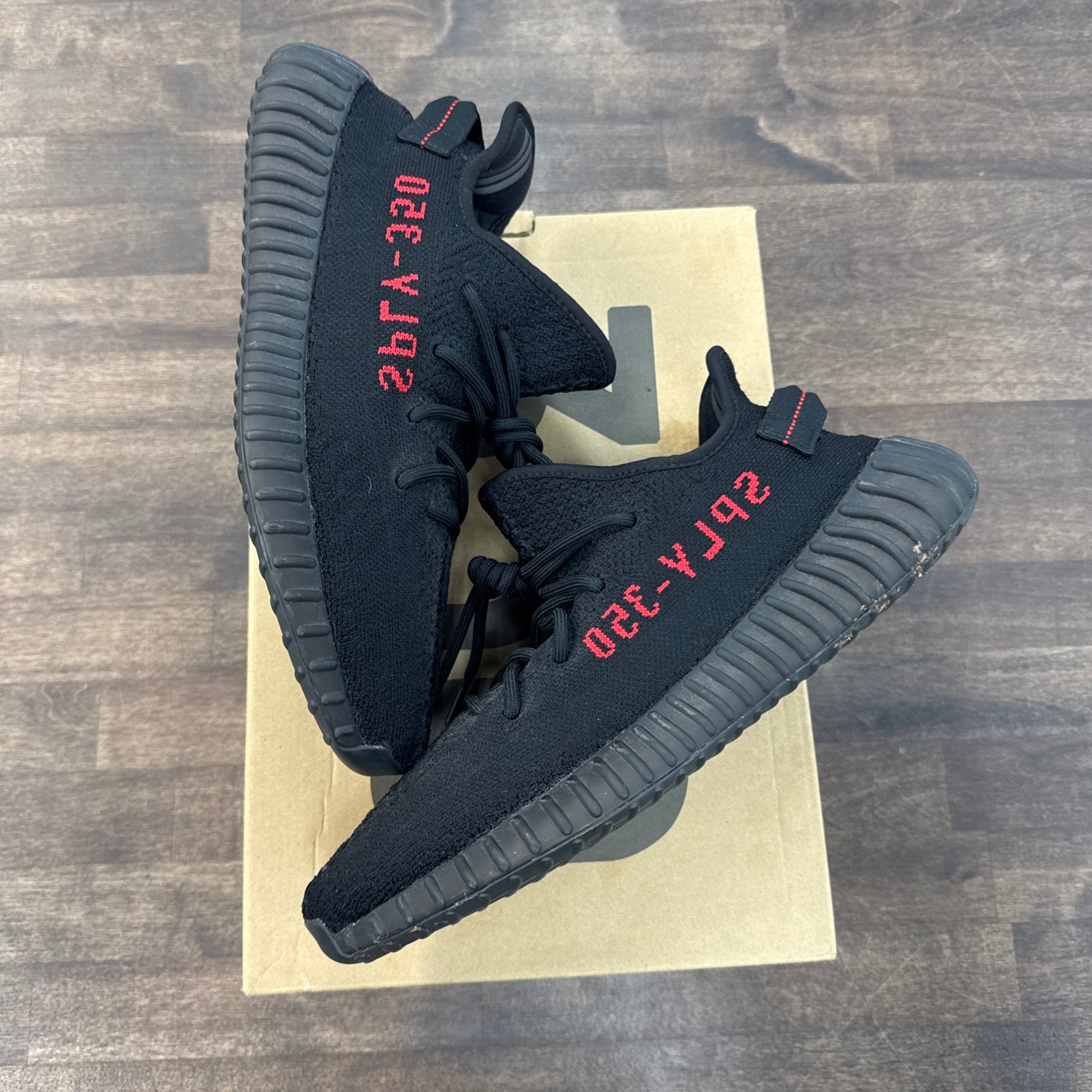 Bred Yeezy 350 (USED)