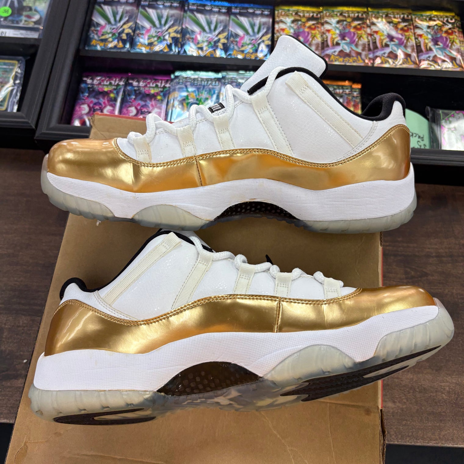 Ceremony Jordan 11 Low (USED, Replacement Box)