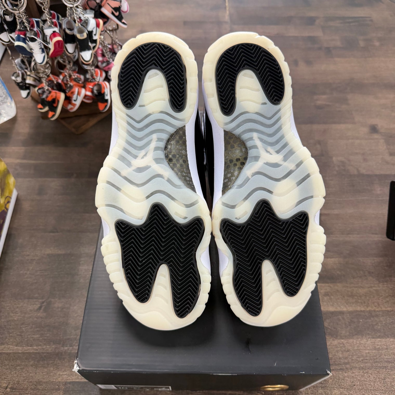 Gratitude Jordan 11 Retro (Lightly Worn)