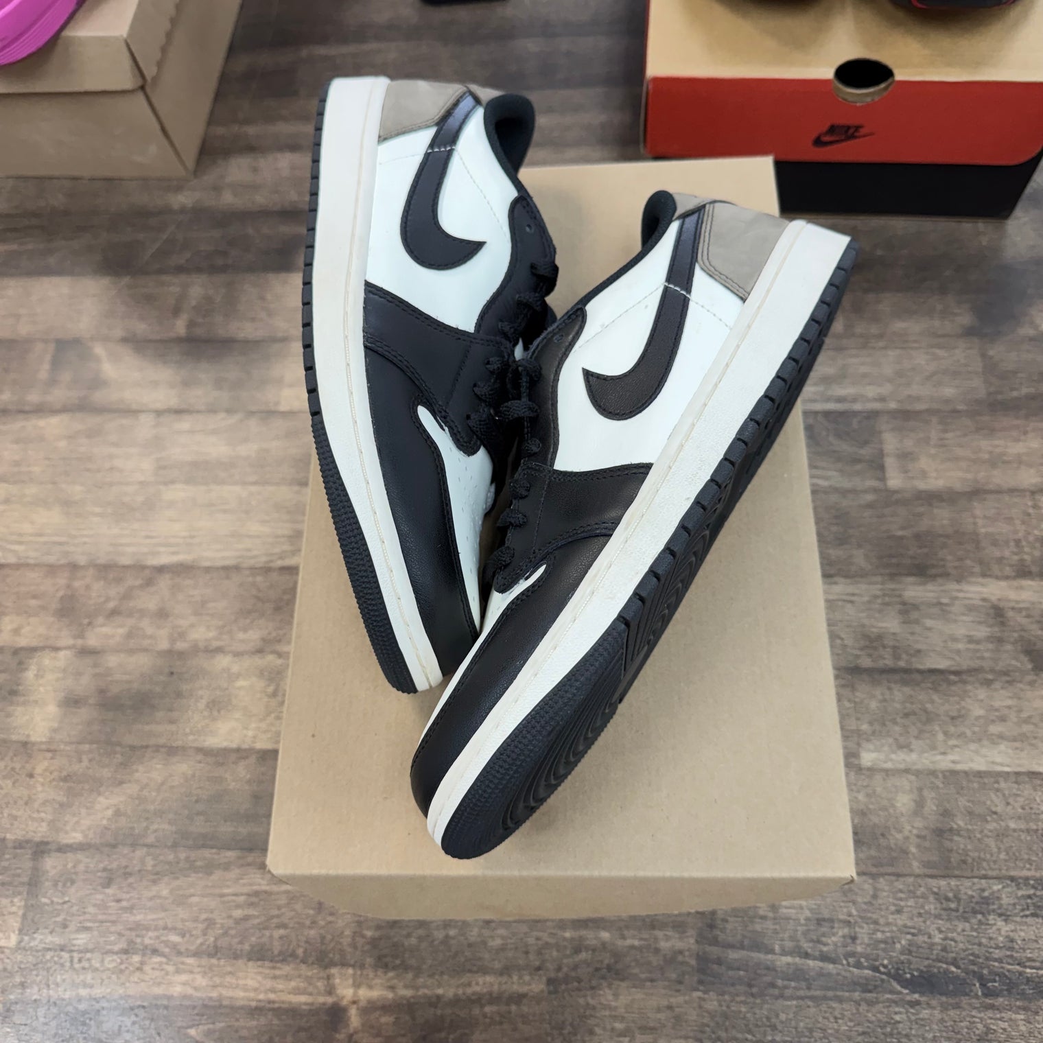 Mocha Jordan 1 Low OG (USED, No Box)