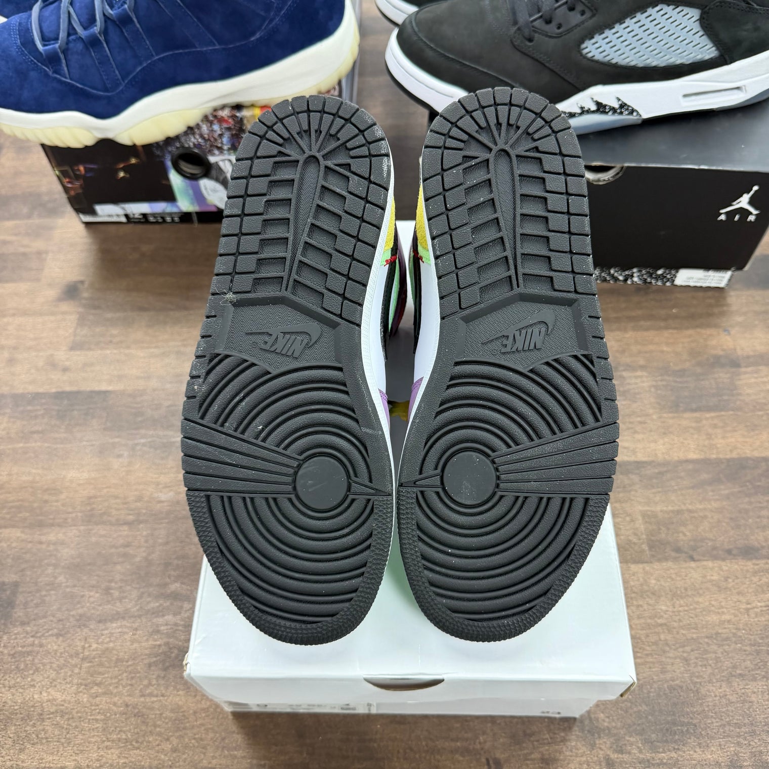 Multi Color Jordan 1 Mid SE (USED)