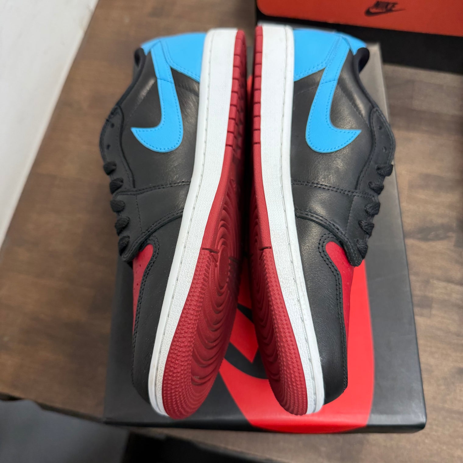 NC to Chi Jordan 1 Low (W) (USED)