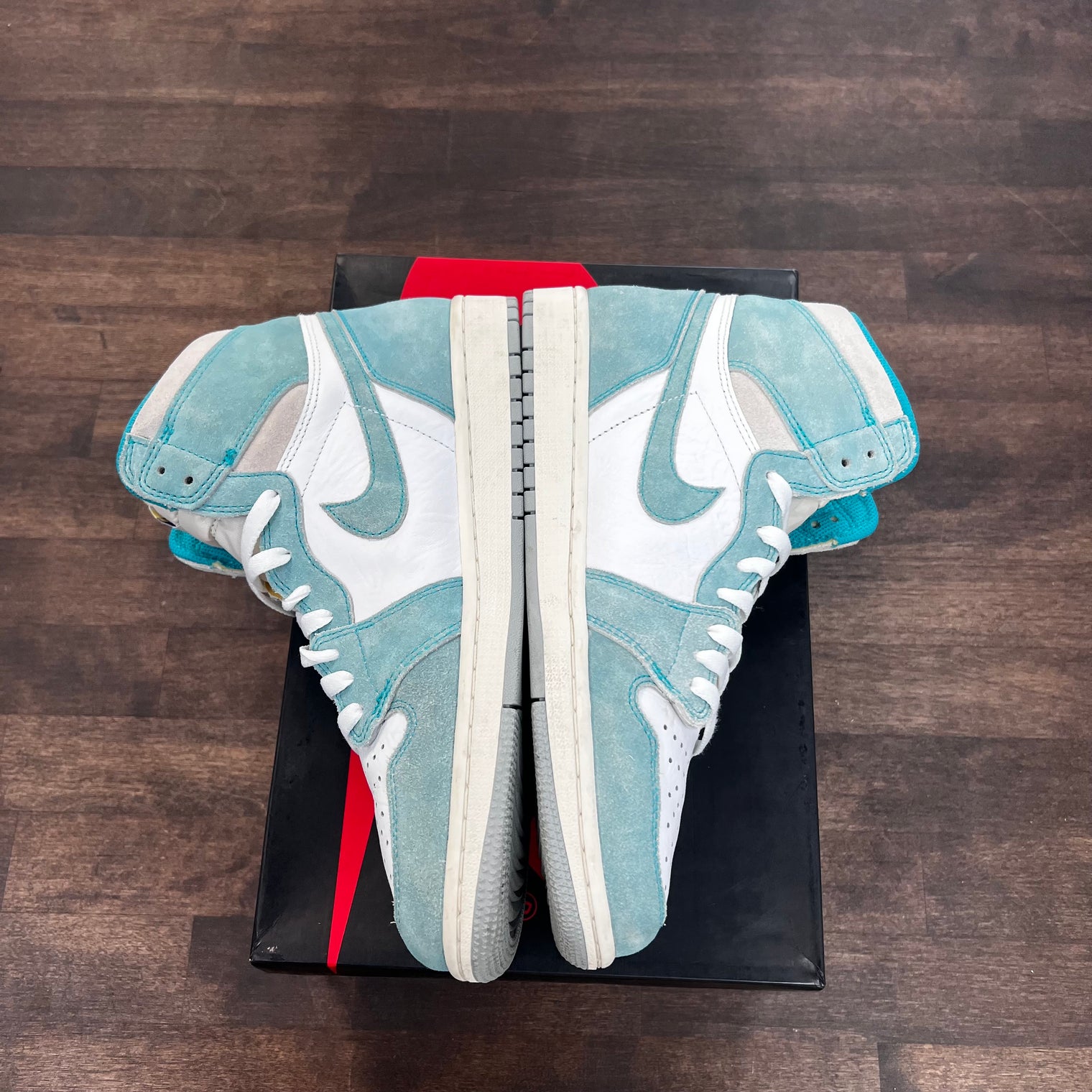 Turbo Green Jordan 1  High (USED)