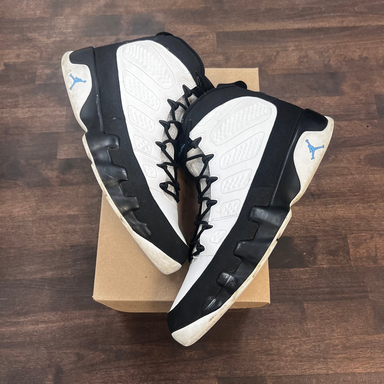 Nike Jordan 9 University Blue (USED NO BOX)