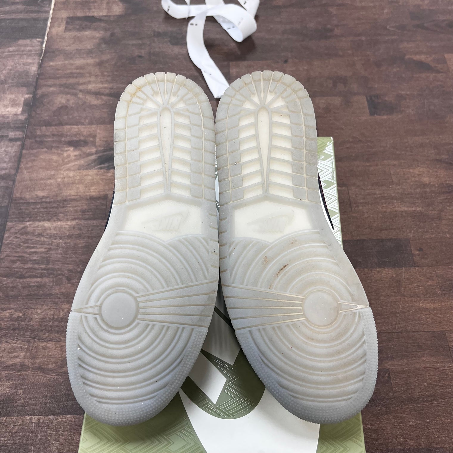 Year of the Dragon Jordan 1 Low OG (USED)