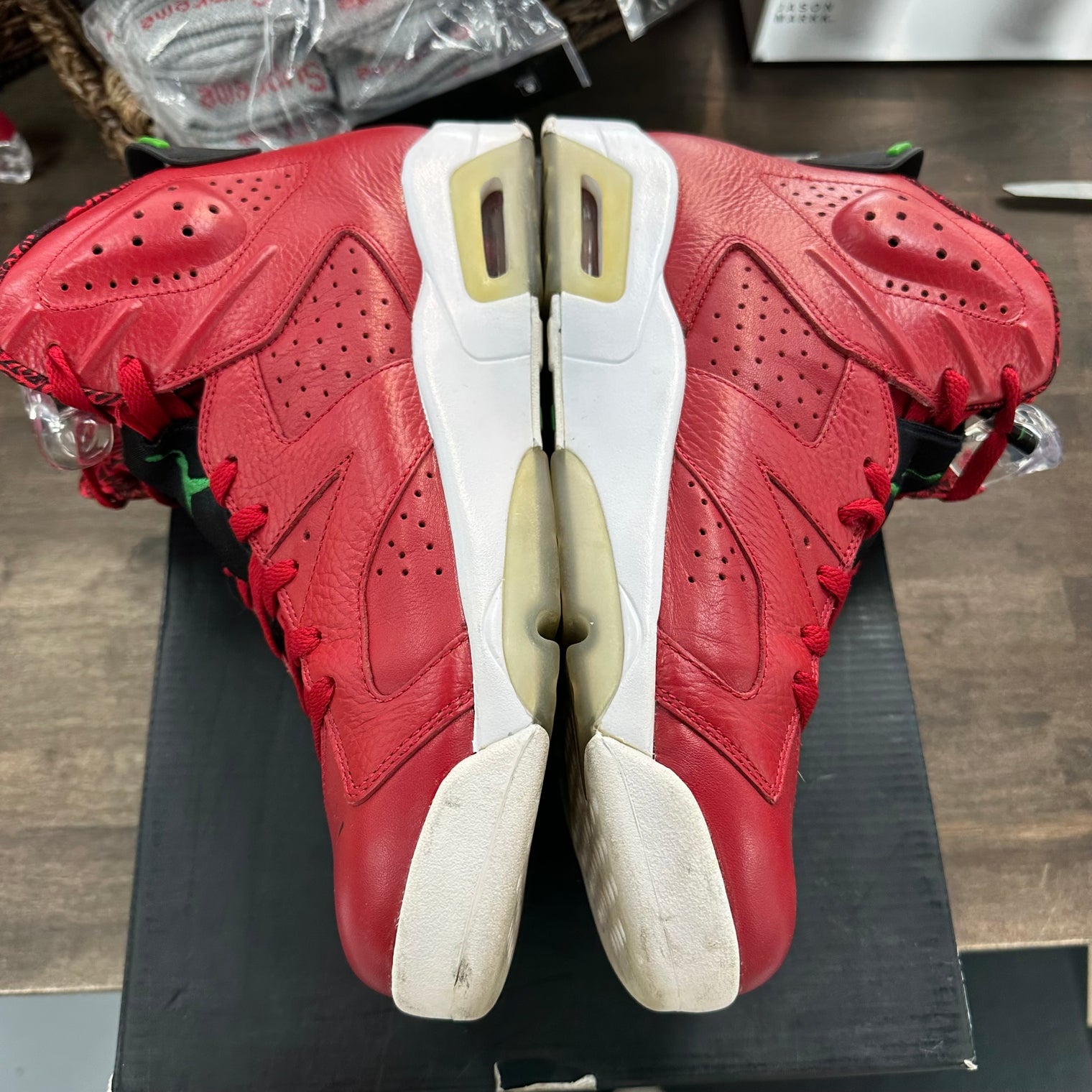 History of Flight Jordan 6 Retro (Spiz'ike) (USED)