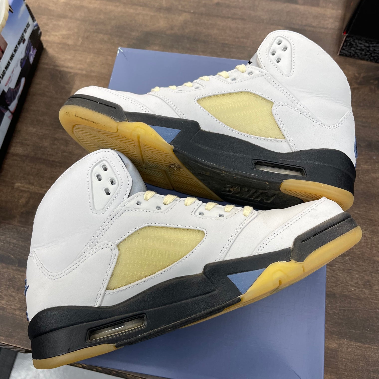 A Ma Maniere Dawn Jordan 5 (W) (USED)