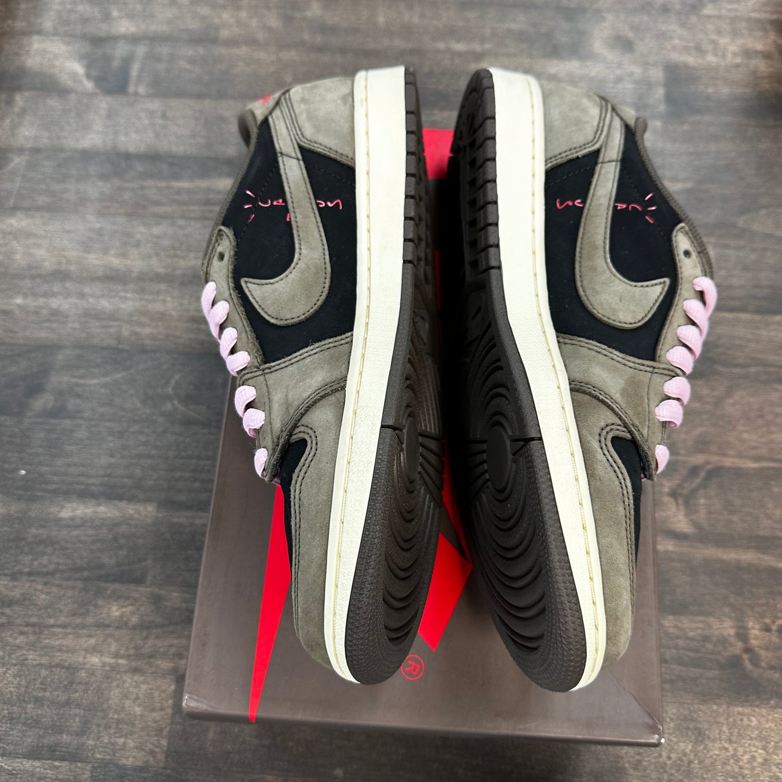 Mocha Travis Scott Jordan 1 Low OG SP (USED)