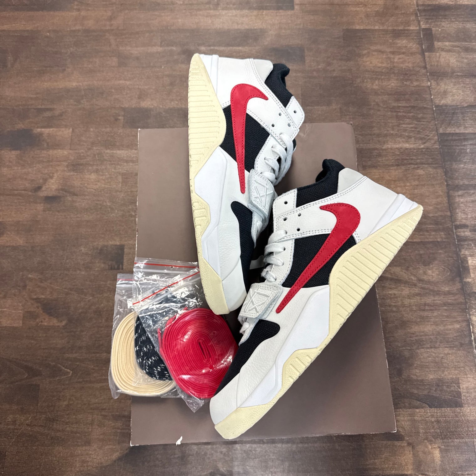 University Red Jumpman Jack Travis Scott (Lightly Worn)