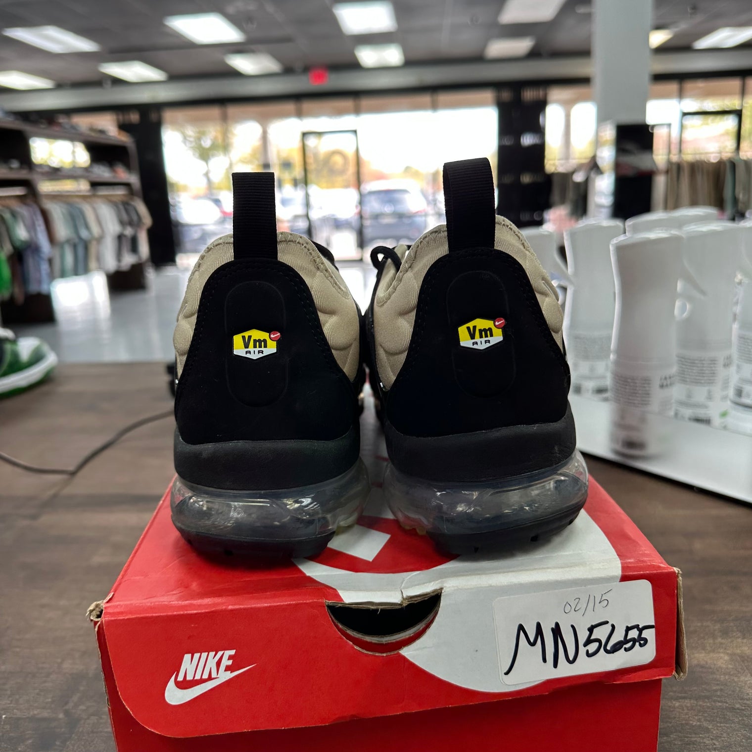 Beige Black Nike Air VaporMax Plus (USED, Replacement Box)
