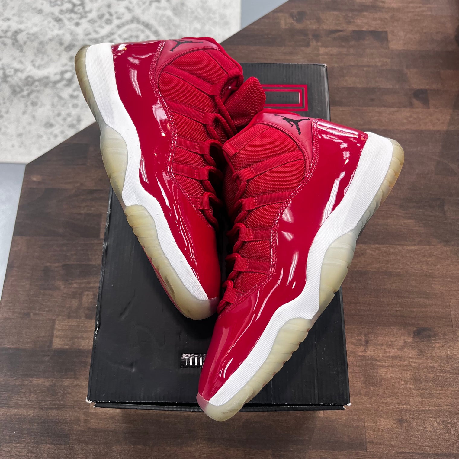 Win like 96 Jordan 11 Retro (USED)