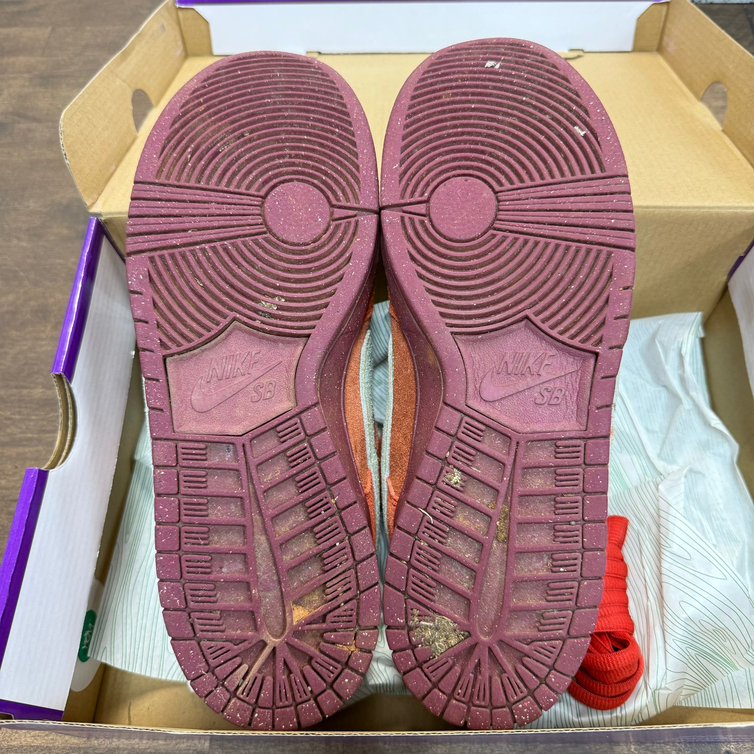 Mystic Red Nike SB Dunk Low (USED)