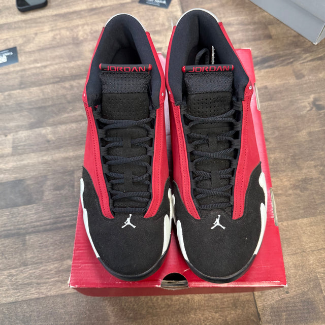Toro Red Jordan 14 Retro (USED)