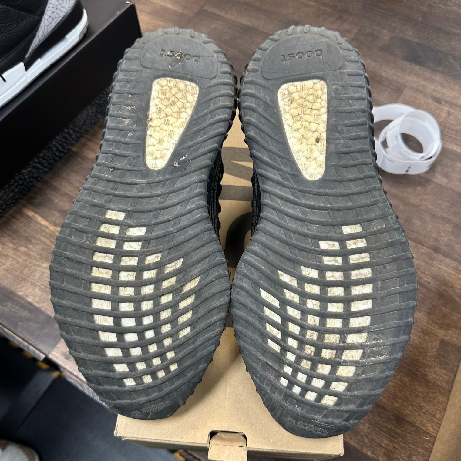 Slate Carbon Yeezy 350 CMPCT (USED)