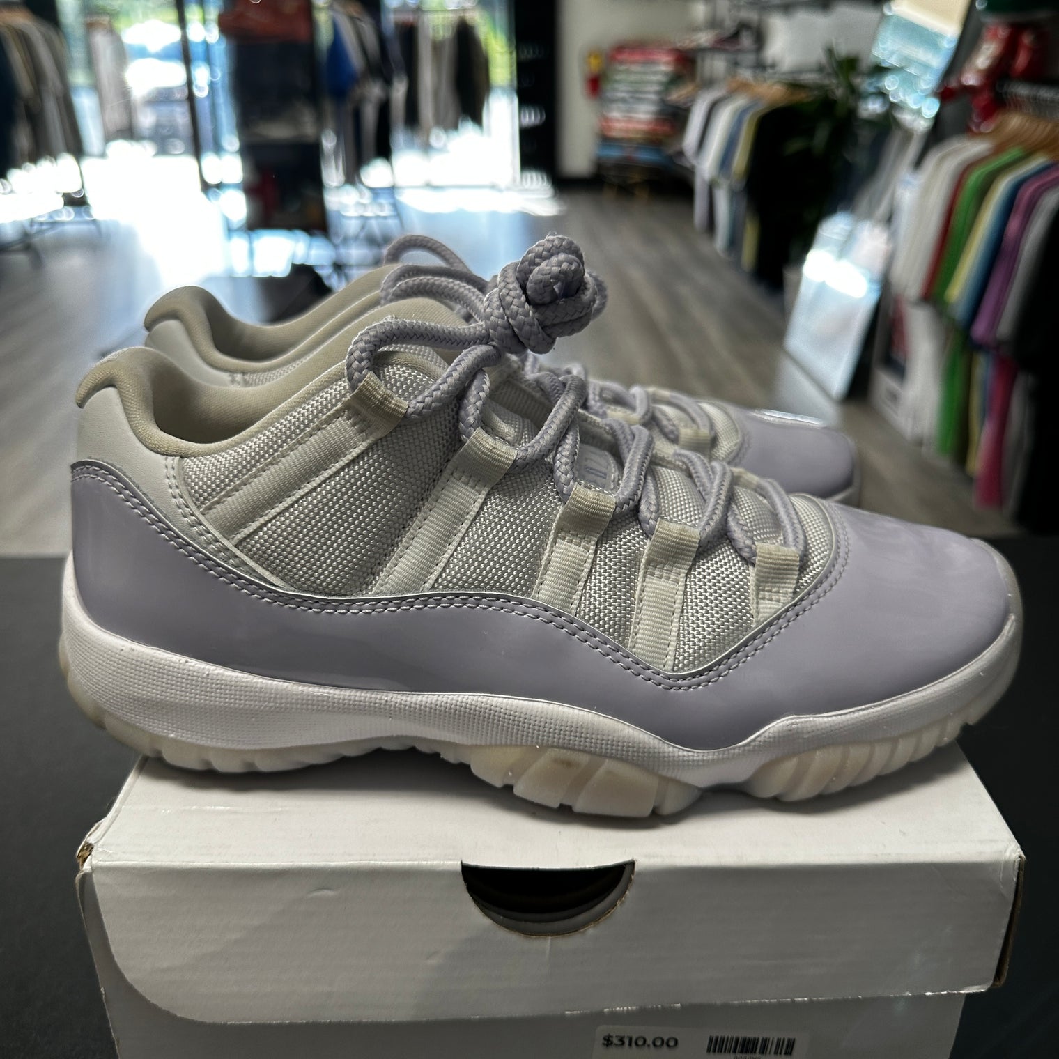 Pure Violet Jordan 11 Low (USED)