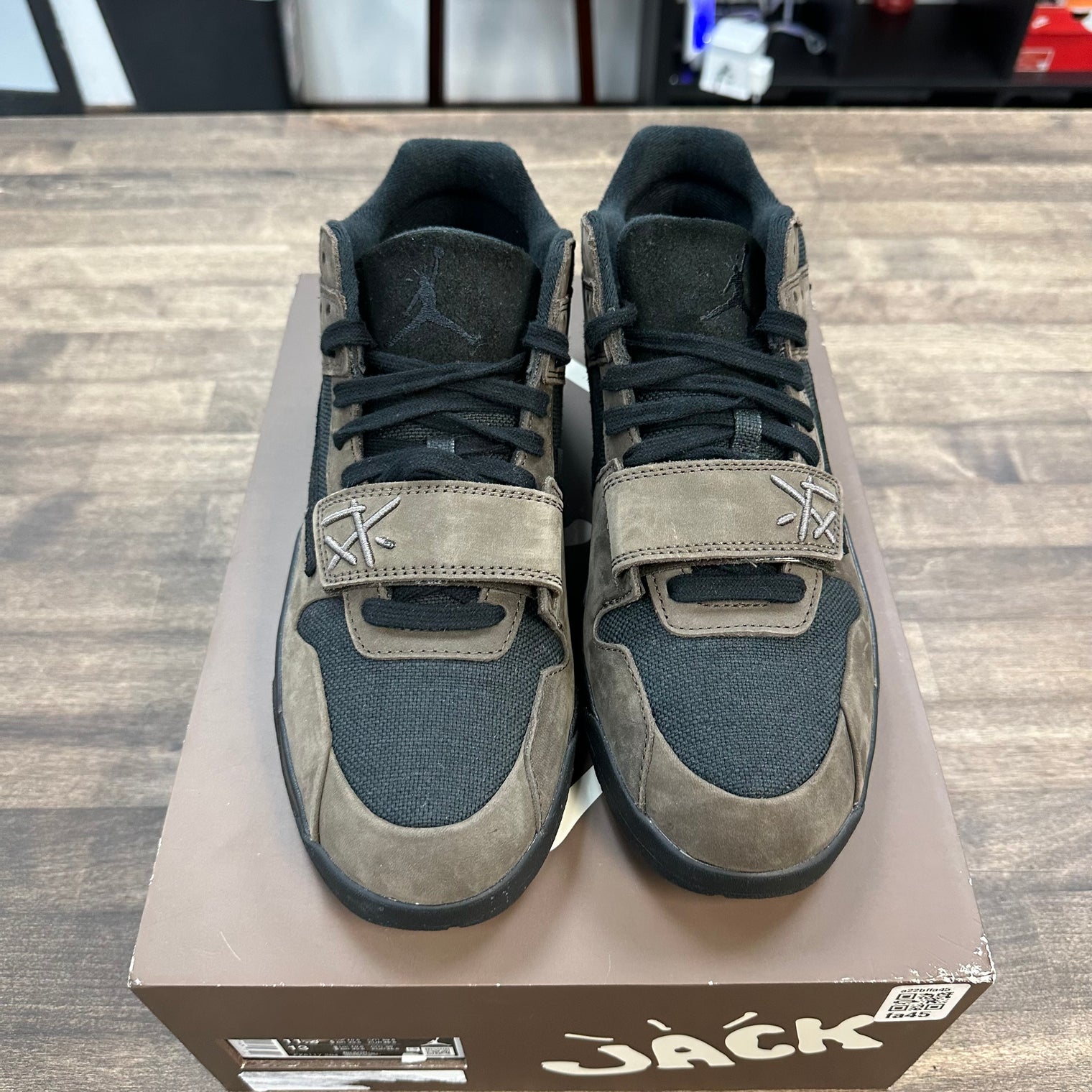 Travis Scott Dark Mocha Jumpman Jack TR (USED)