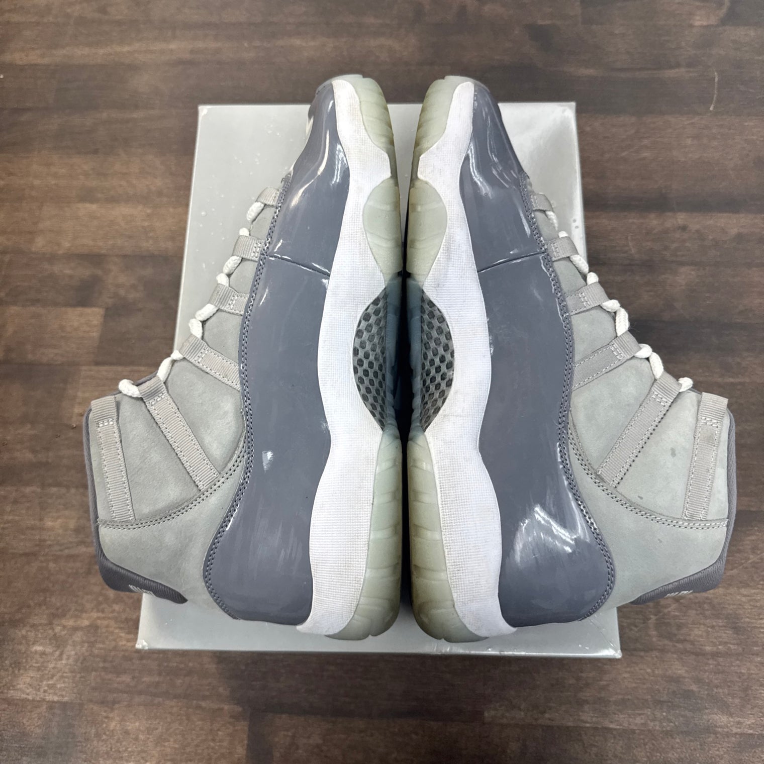 Cool Grey Jordan 11 (USED)