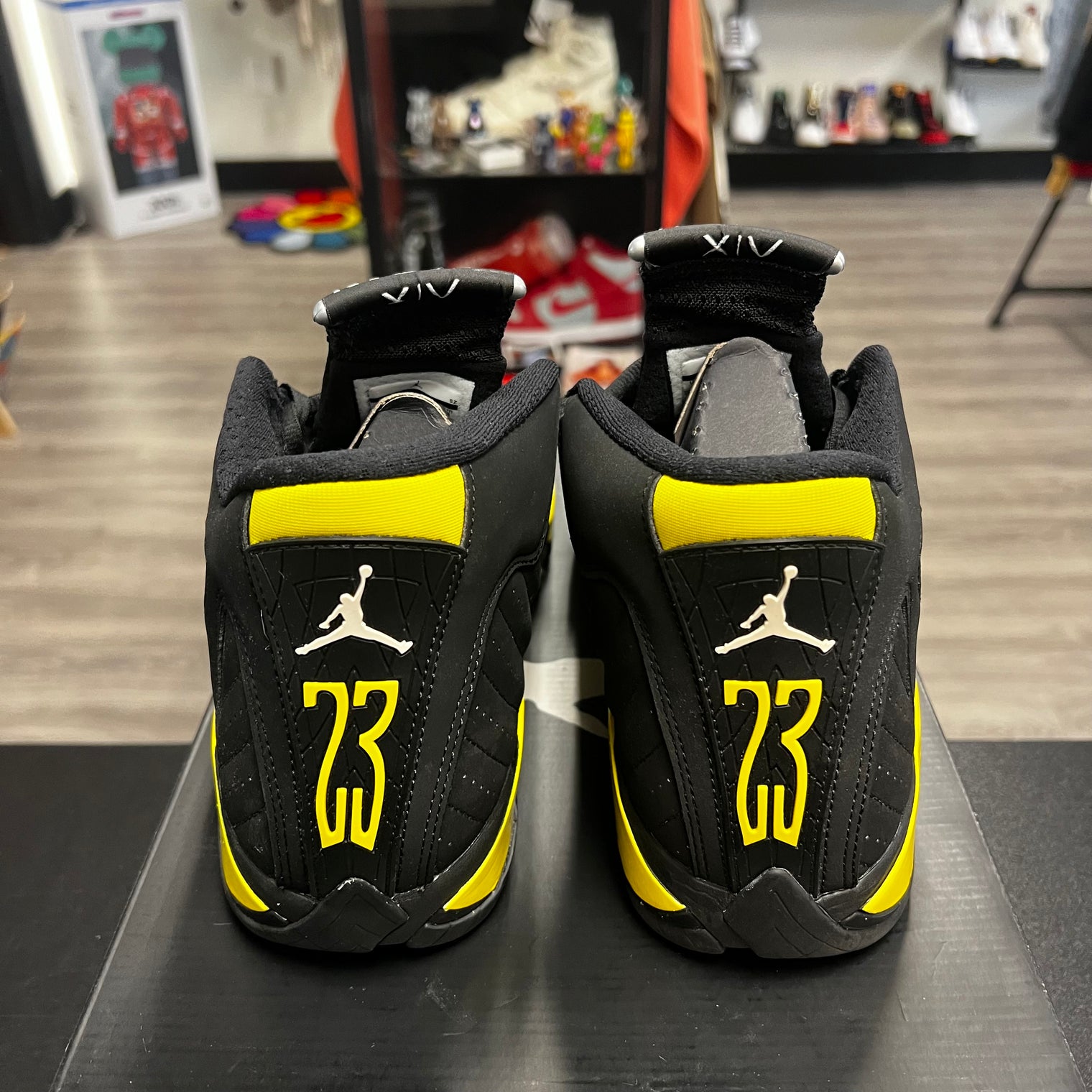 Thunder Jordan 14 Retro (USED)