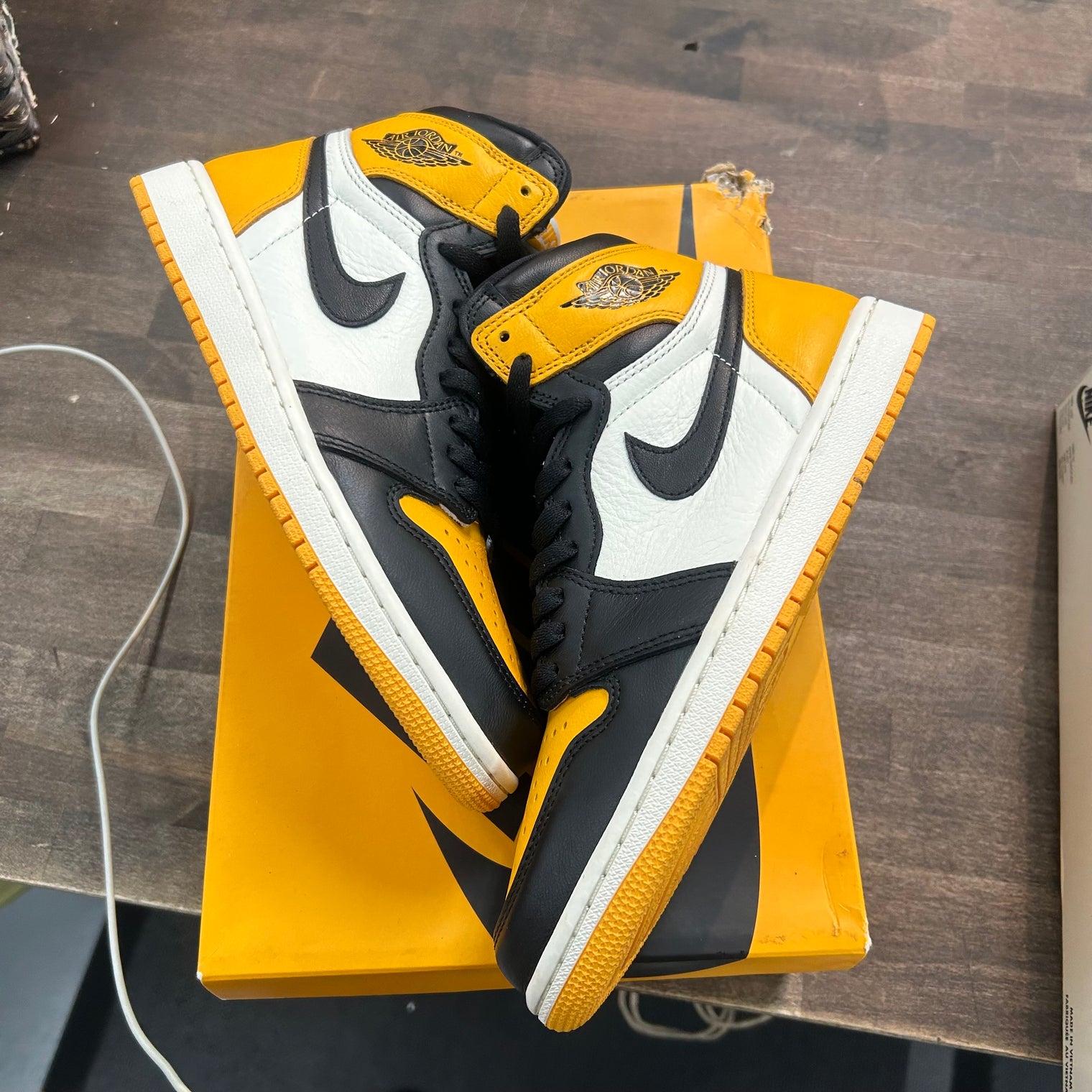 Taxi Yellow Toe Jordan 1 High Retro (USED)