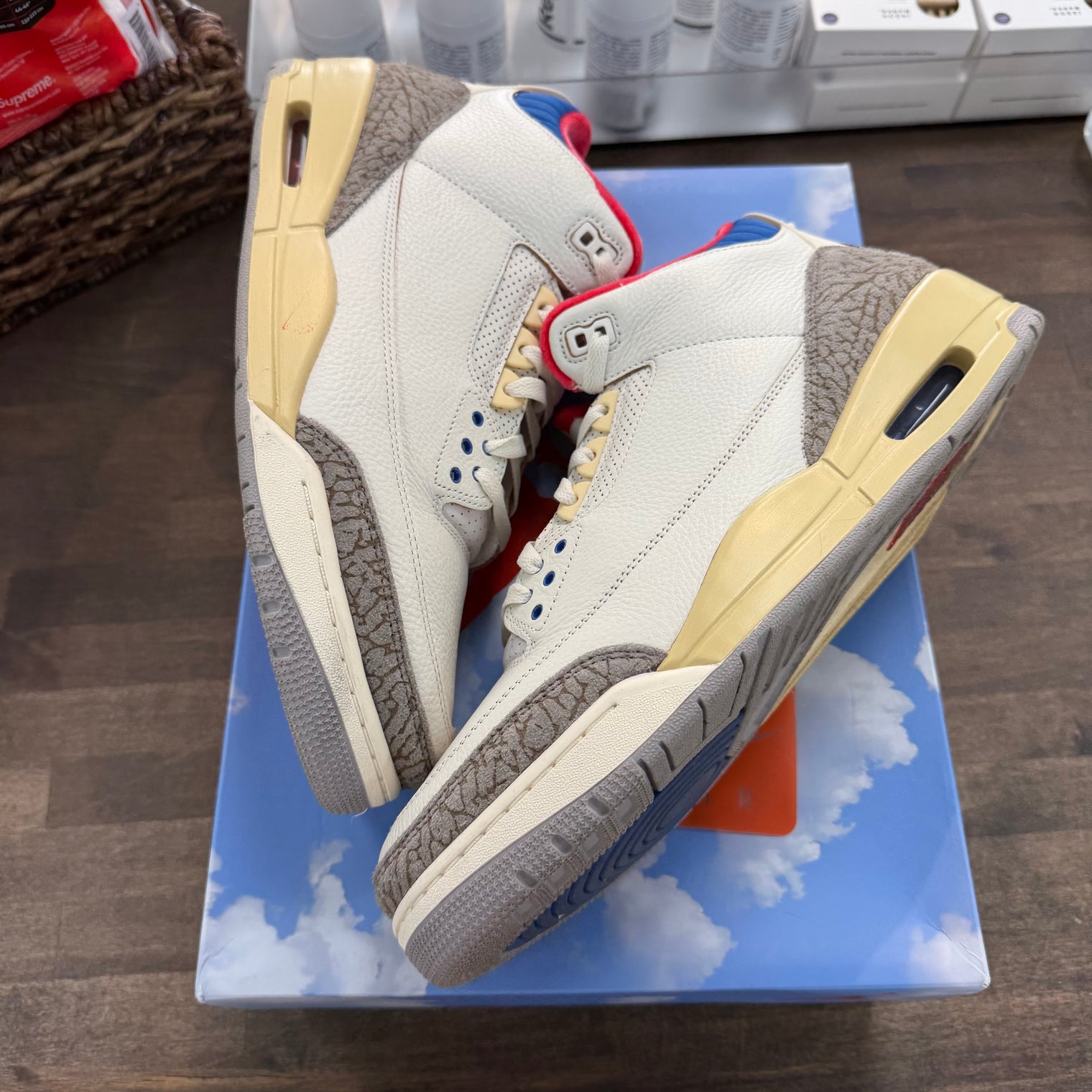 Seoul Jordan 3 Retro (USED)