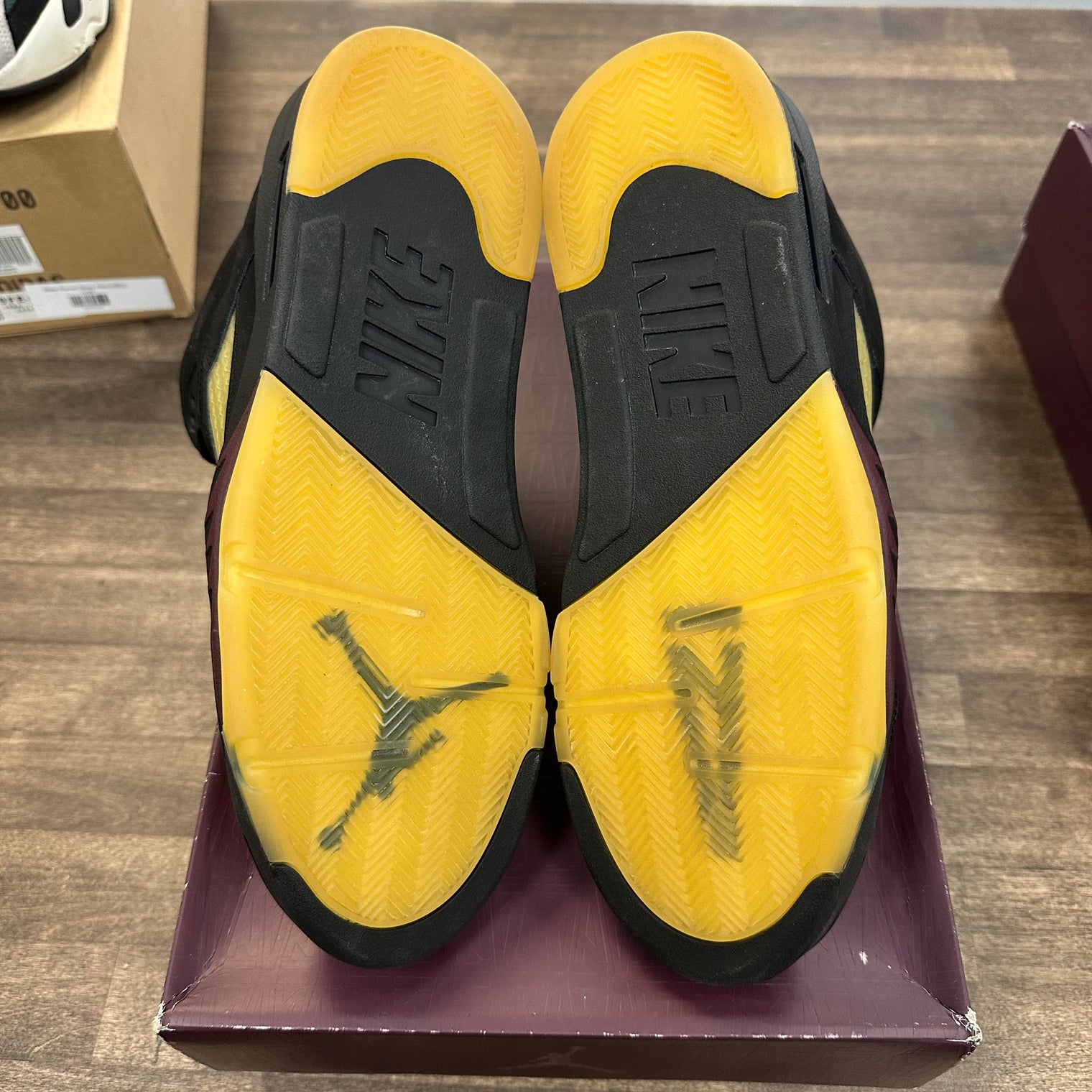 A Ma Maniere Dusk Jordan 5 Retro (Lightly Worn)