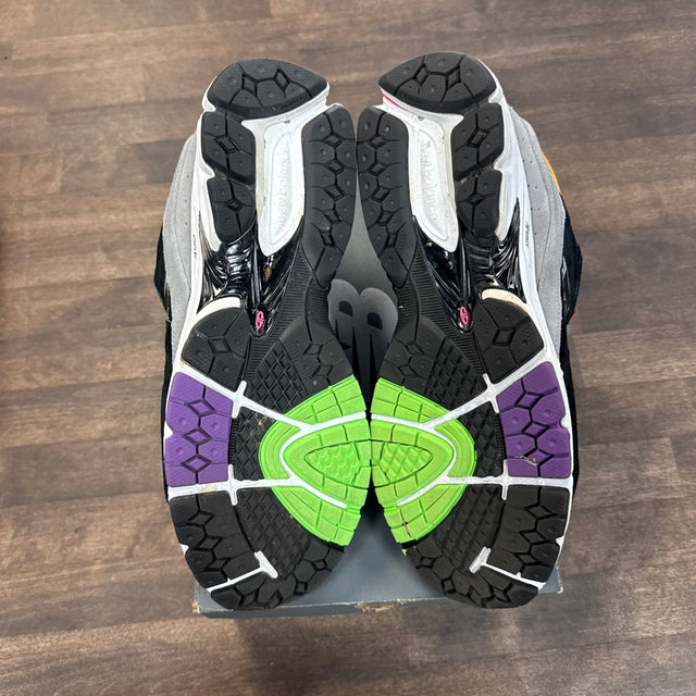 DTLR Masquerade New Balance 2002R (USED)
