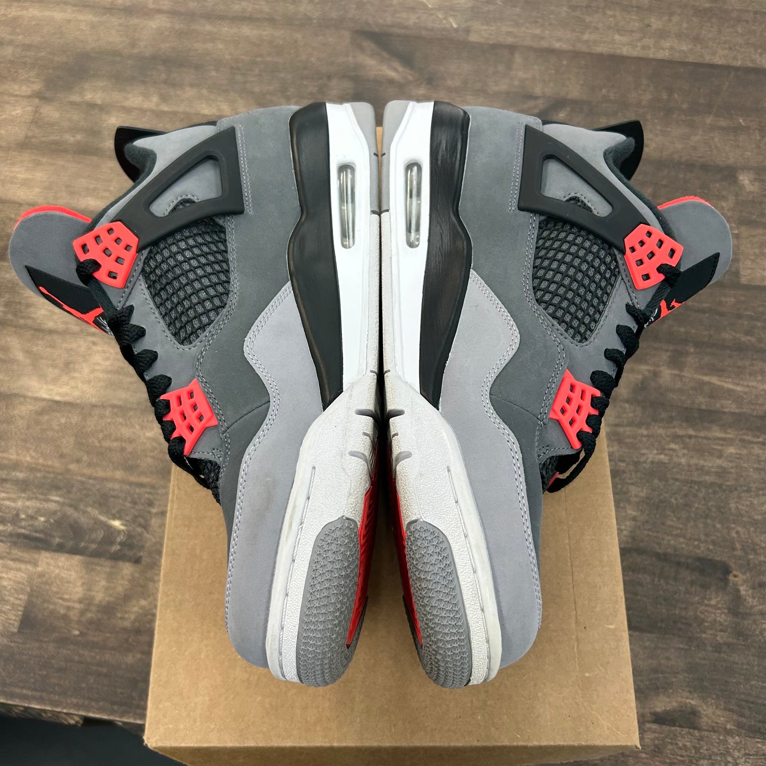 Infrared Jordan 4 Retro (USED, No Box)