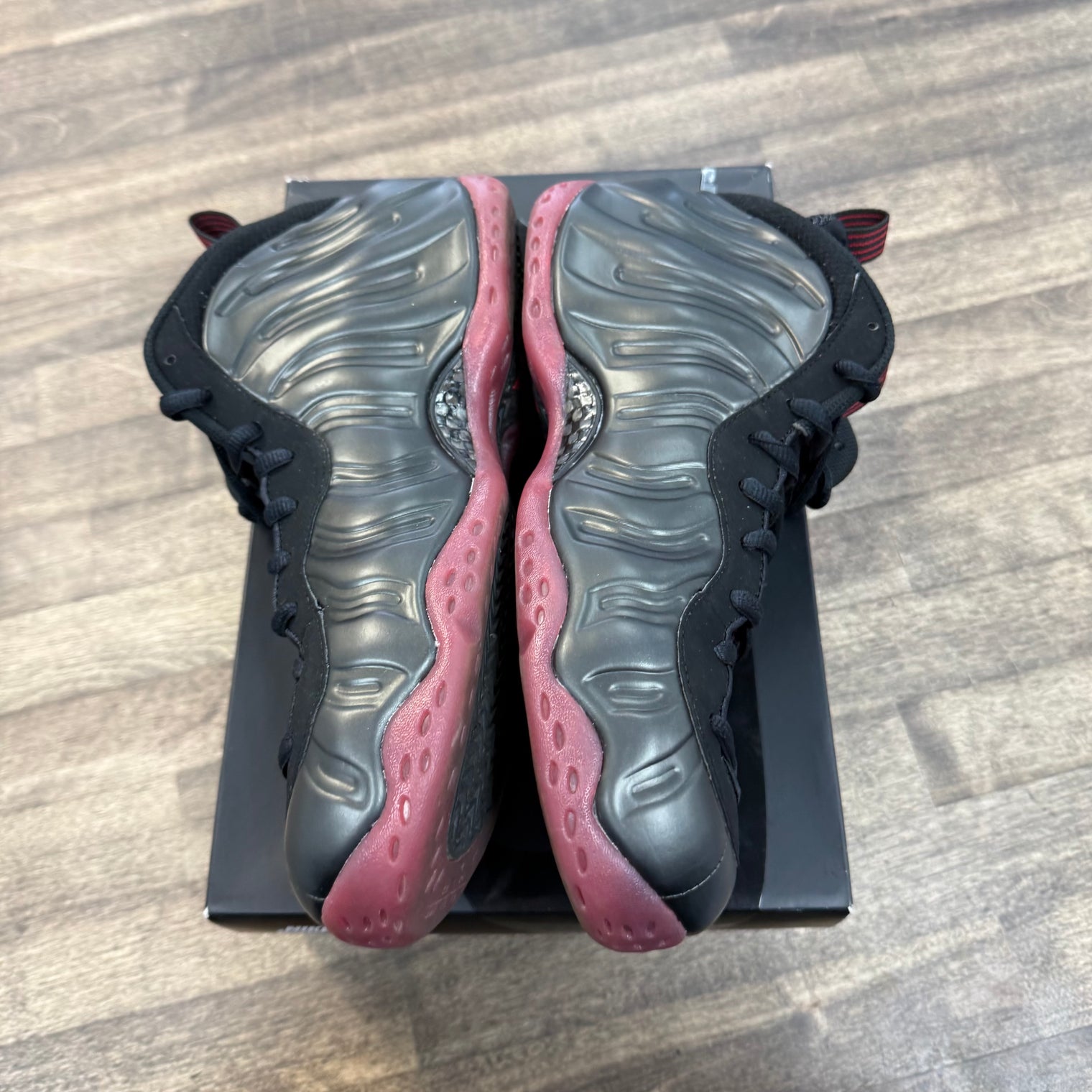 Cough Drop Nike Air Foamposite One (USED)