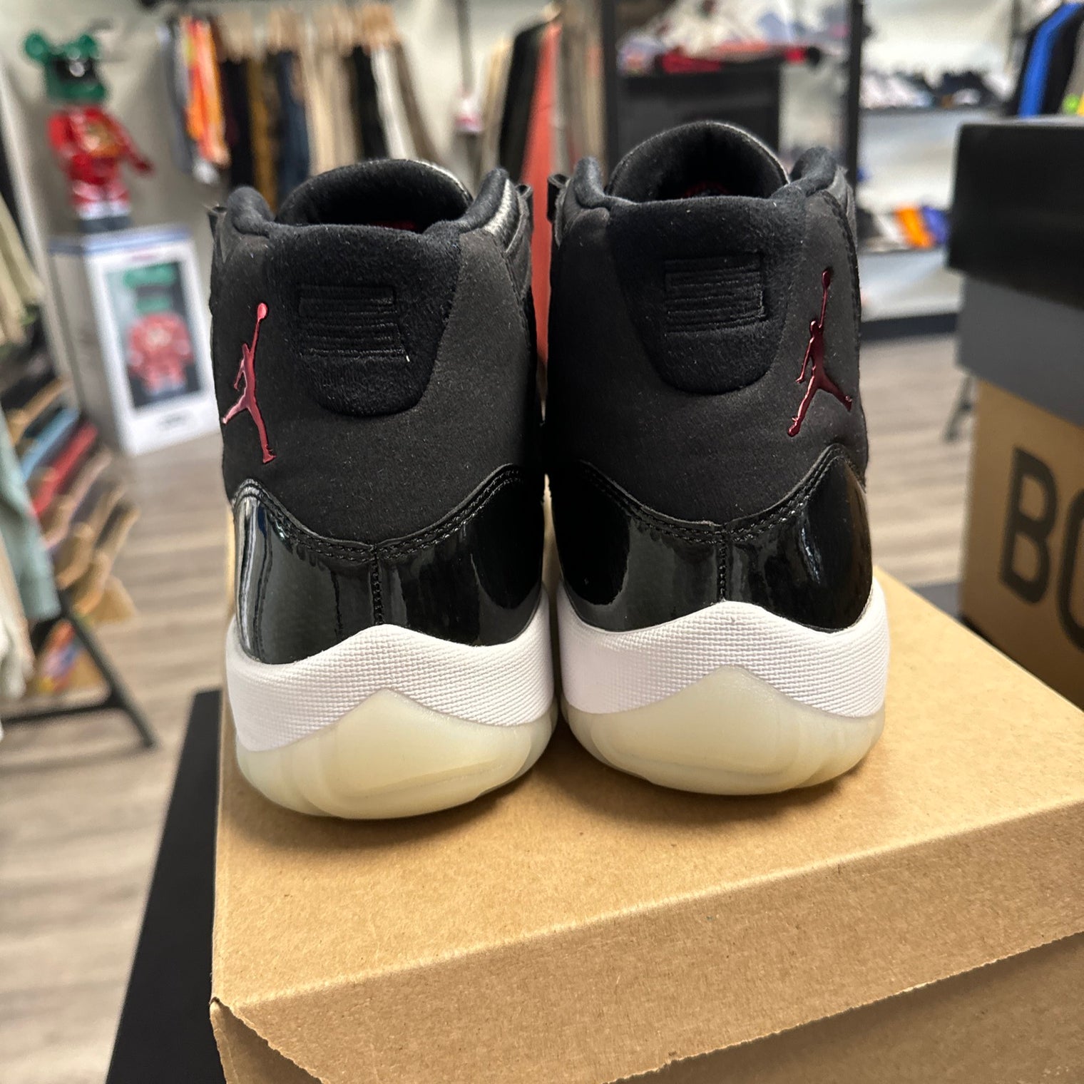 Jordan 11 Retro High 72-10 (USED, No box)
