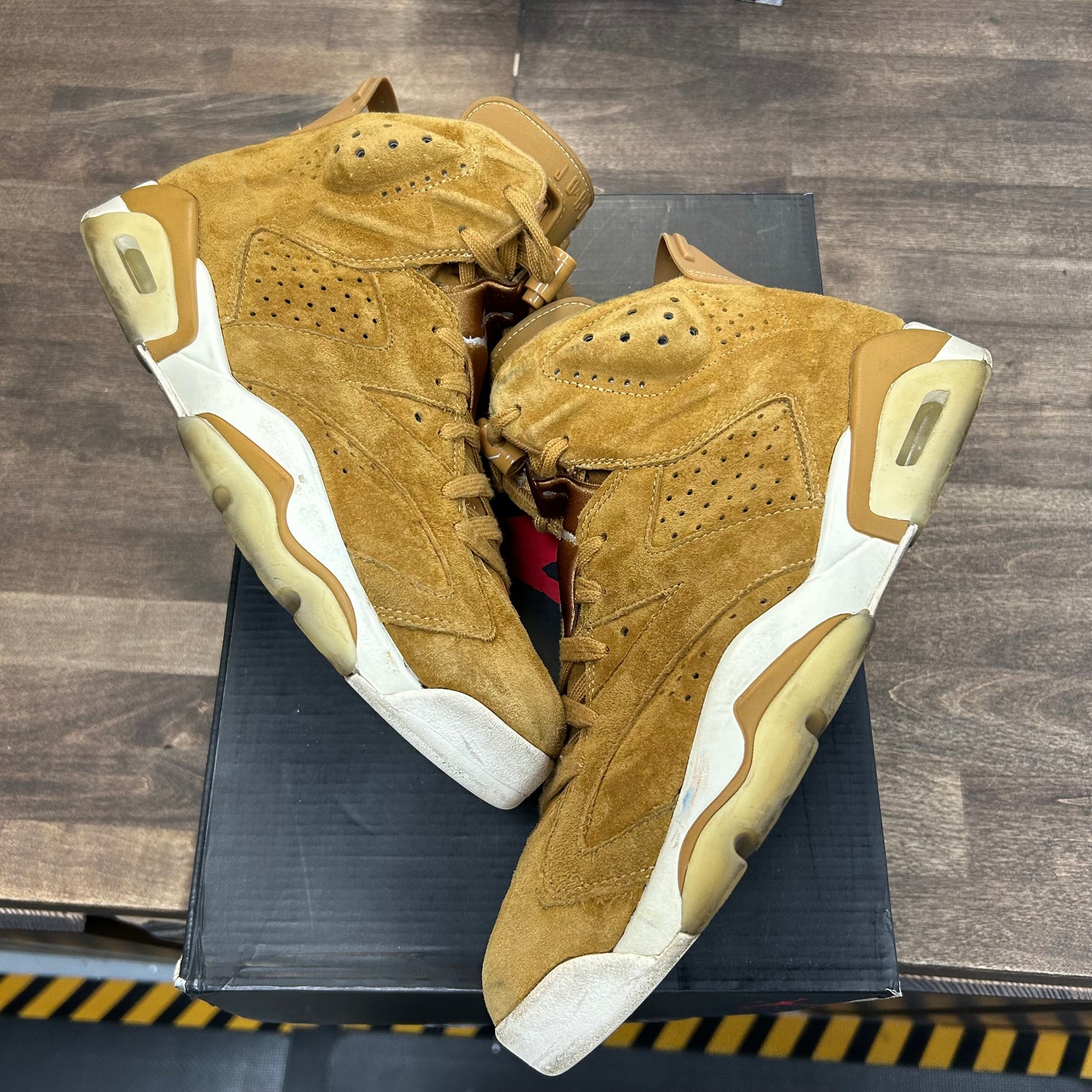 Wheat Jordan 6 Retro (USED)