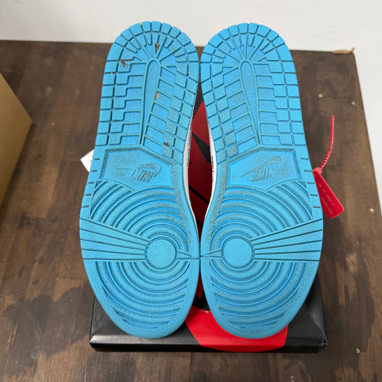 Off-White UNC Jordan 1 High (USED)