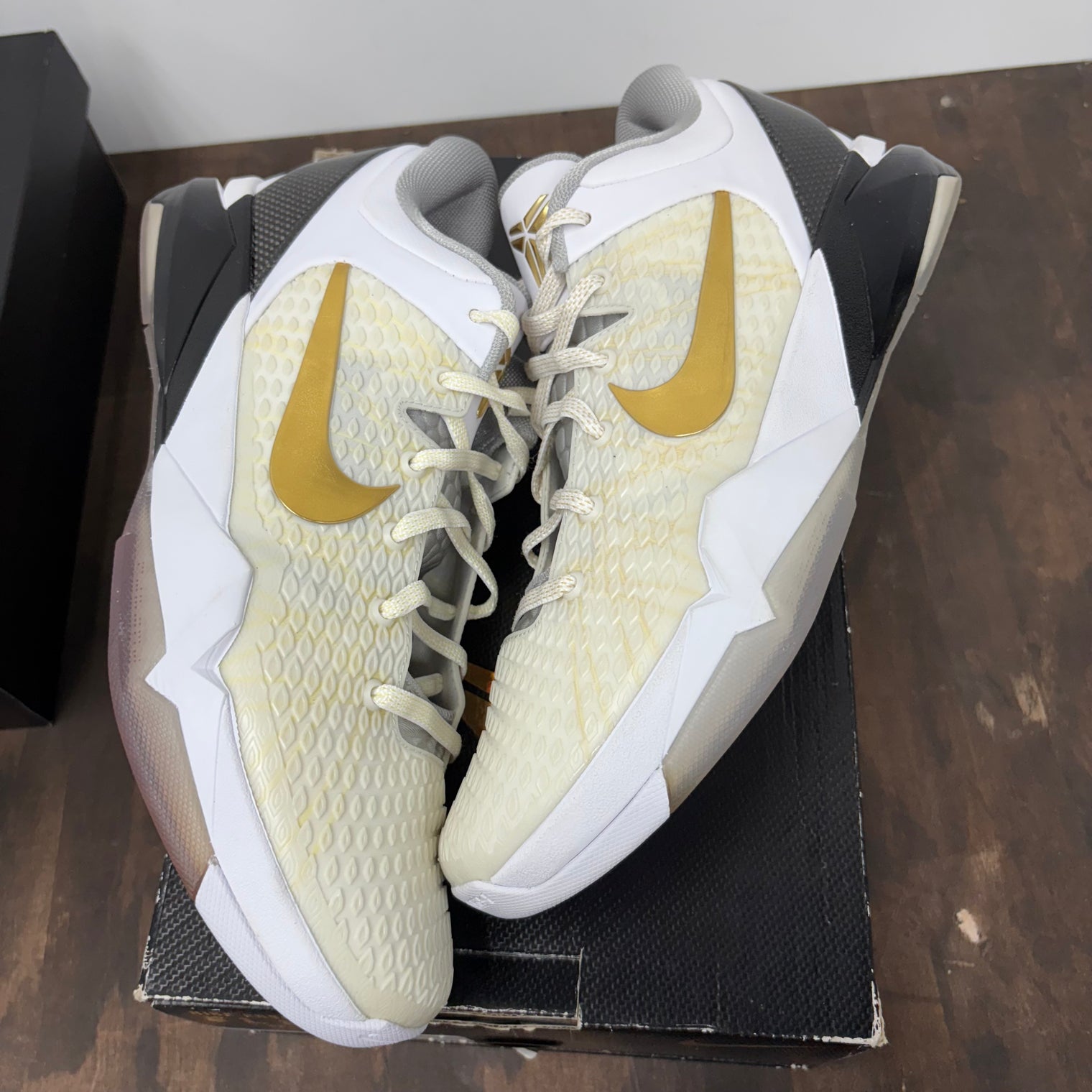 Elite (Home) Kobe 7 (USED)