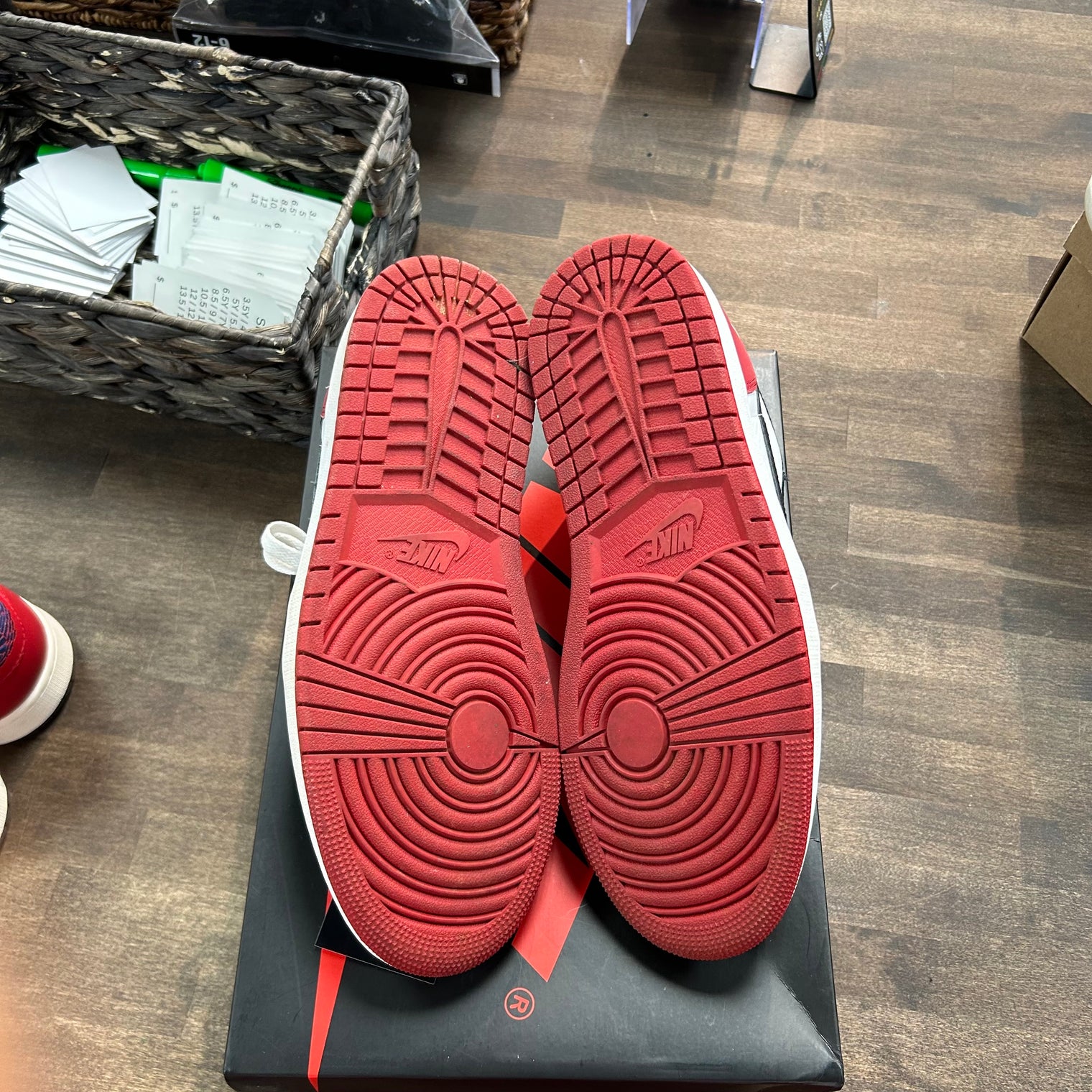 Black Toe Jordan 1 Low OG (USED)