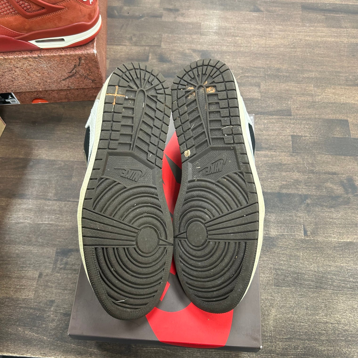 Travis Scott Dark Mocha Jordan 1 Low OG SP (USED)