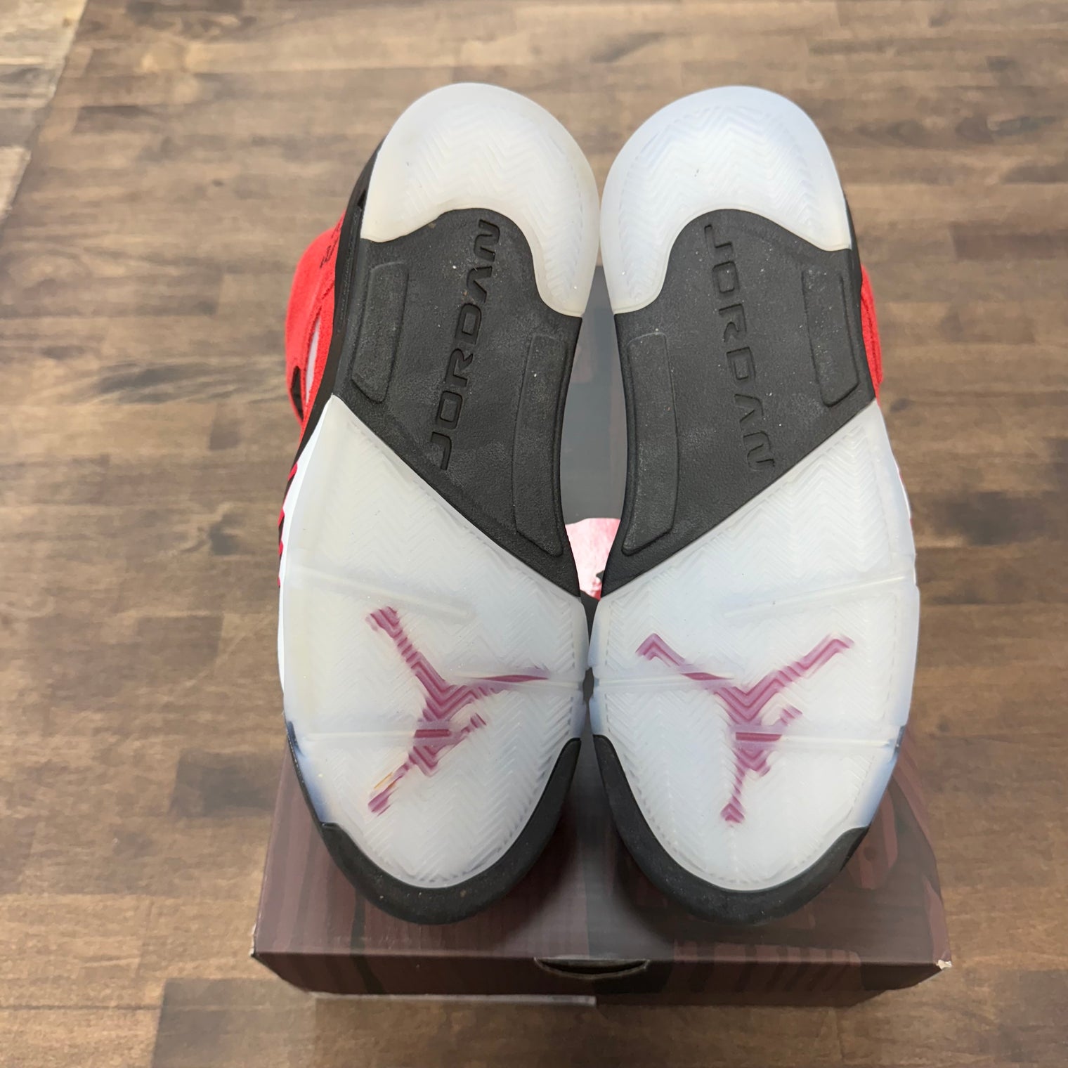 Raging Bull Jordan 5 Retro (USED)