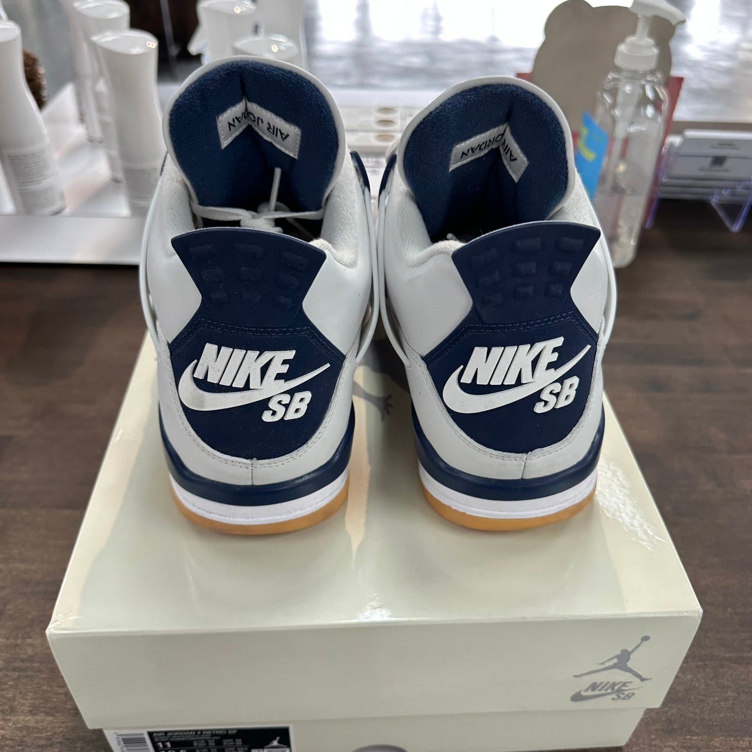 Navy Jordan 4 SB (USED)