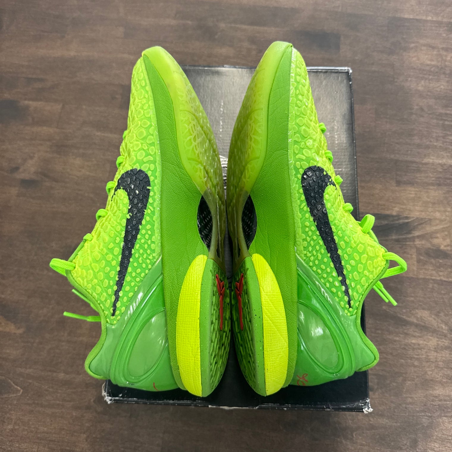 Grinch Kobe 6 (USED)