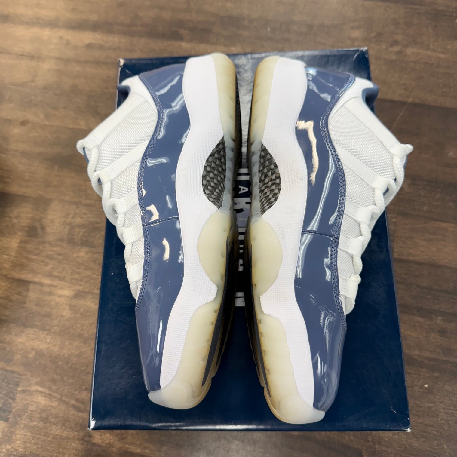 Diffused Blue Jordan 11 Low (USED)