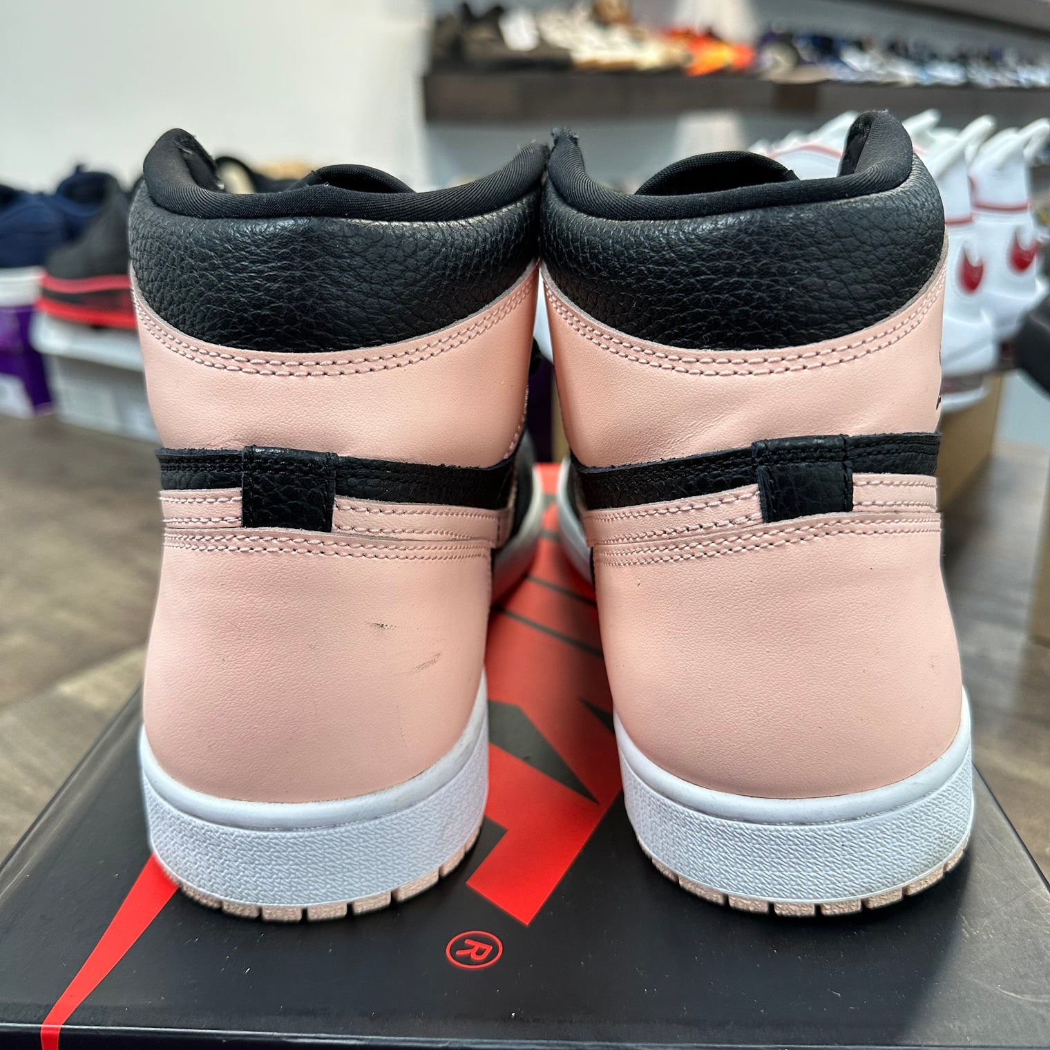 Black Crimson Tint Jordan 1 Retro High (USED)