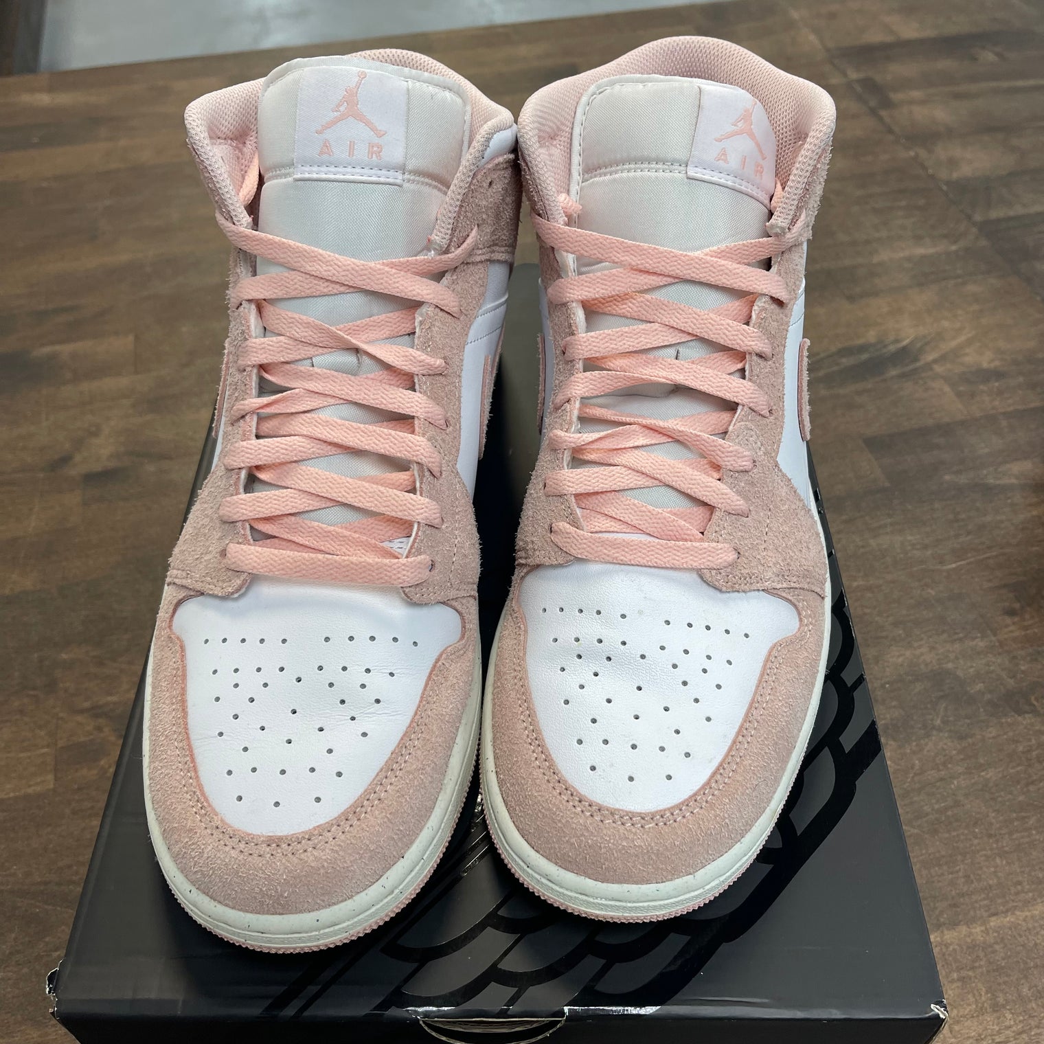 Legend Pink Jordan 1 Mid SE (USED)