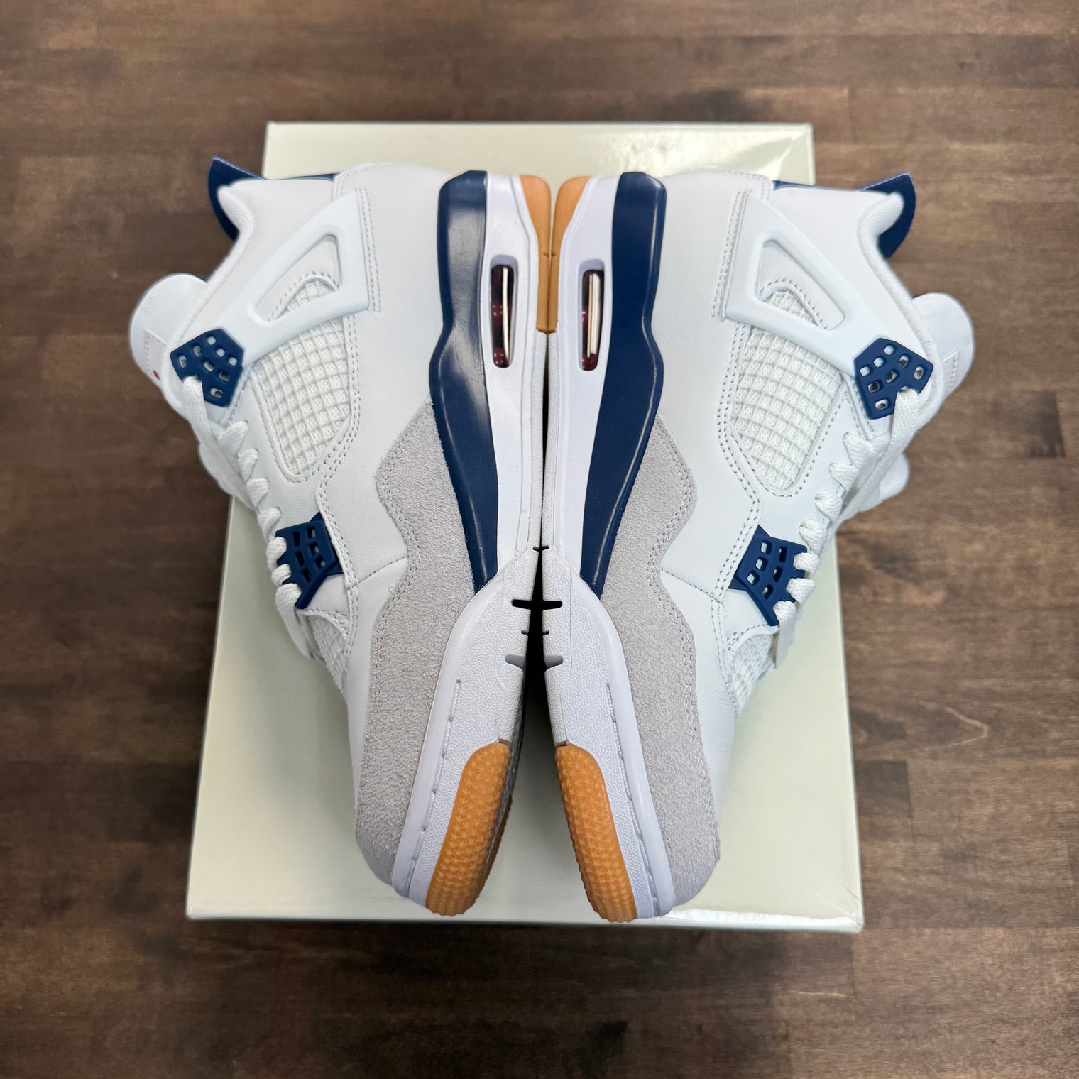 Navy Jordan 4 SB (Lightly Worn)