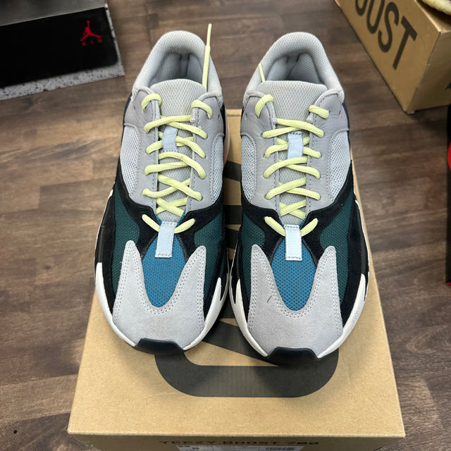 Waverunner Yeezy 700 (USED)